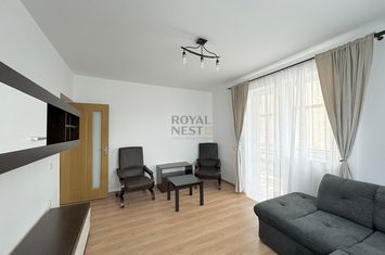 De inchiriat apartament 2 camere in Tractorul anunturi imobiliare Brasov