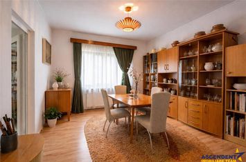 Casă - 4 camere de vanzare CENTRAL - Covasna anunturi imobiliare Covasna