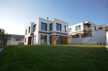 Vilă - 7 camere de vanzare CLUJ-NAPOCA - Cluj anunturi imobiliare Cluj