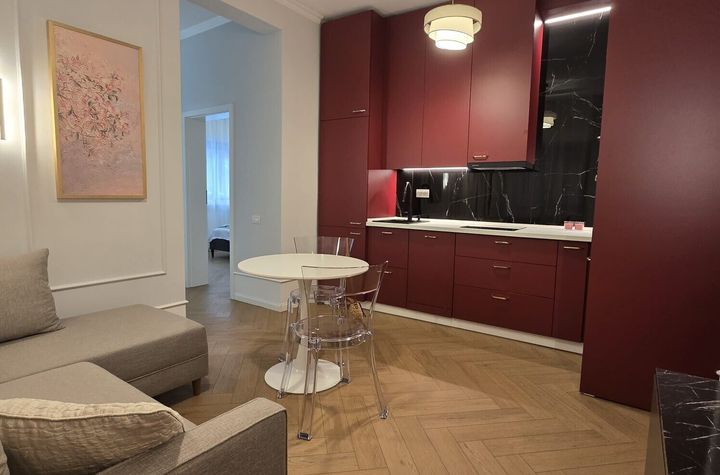 Vanzare 3 camere renovat complet dublu acces Brezoianu si Cismigiu anunturi imobiliare Bucuresti