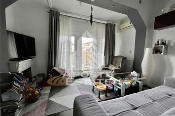 Apartament 3 camere de vanzare ARADULUI  - Timis anunturi imobiliare Timis