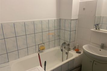 Garsonieră de inchiriat OBOR - Vrancea anunturi imobiliare Vrancea