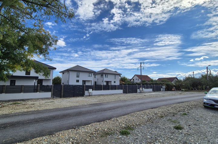 Casă - 4 camere de vanzare TARGU-JIU - Gorj anunturi imobiliare Gorj