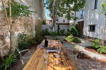 Villa with beautiful architecture, garden, Dacia anunturi imobiliare Bucuresti