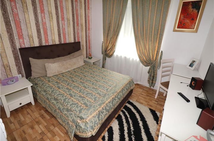 Apartament 3 camere de vanzare SUD - Vrancea anunturi imobiliare Vrancea