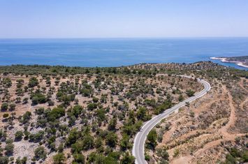 Teren 4.080 mp în Astrida, vedere la mare și munte anunturi imobiliare Grecia