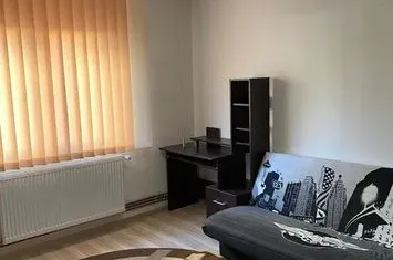 Apartament 2 camere de vanzare FLORILOR - Brasov anunturi imobiliare Brasov