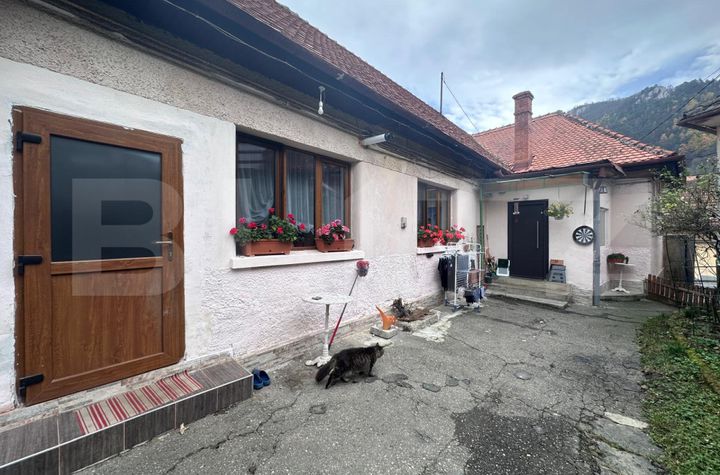 Casă - 3 camere de vanzare SCHEI - Brasov anunturi imobiliare Brasov