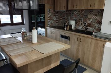 Apartament 3 camere de vanzare CENTRAL - Timis anunturi imobiliare Timis