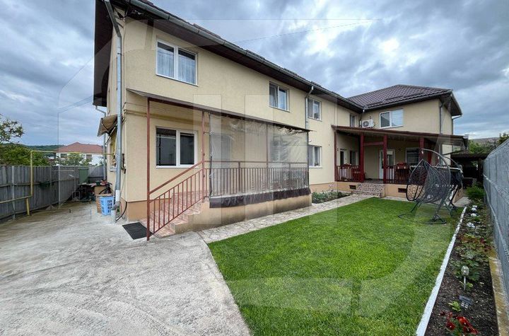 Vilă - 4 camere de vanzare FLORESTI - Cluj anunturi imobiliare Cluj