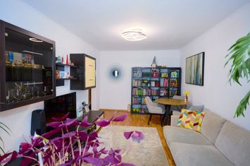 Apartament 3 camere de vanzare RAHOVA - Bucuresti anunturi imobiliare Bucuresti