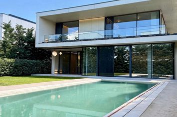 Vila exclusivistă cu piscină | locație premium | Erou Iancu Nicolae anunturi imobiliare Bucuresti
