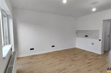 Apartament 2 camere de vanzare TRACTORUL - Brasov anunturi imobiliare Brasov
