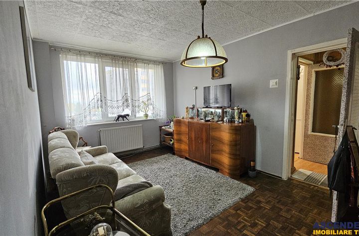 Apartament 3 camere de vanzare ASTRA - Brasov anunturi imobiliare Brasov