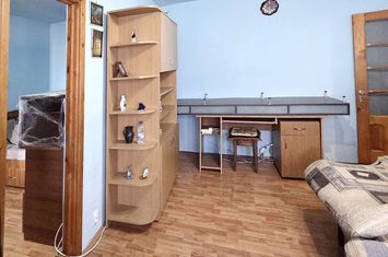 VANZARE 2 CAMERE -  40 MP. - GAESTI anunturi imobiliare Dambovita