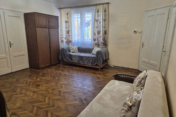 Apartament cu 3 camere, 81 mp, doua bai, zona Parcului Central anunturi imobiliare Cluj