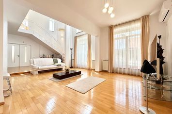 Vila individula | panouri solare | strada privata | zona Erou Iancu Nicolae anunturi imobiliare Bucuresti