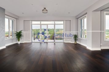 Casă de vis în Sorogari, Iași – Vedere la lac, spațiu generos și dotări premium! anunturi imobiliare Iasi