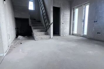 Vilă - 4 camere de vanzare TAUTII-MAGHERAUS - Maramures anunturi imobiliare Maramures