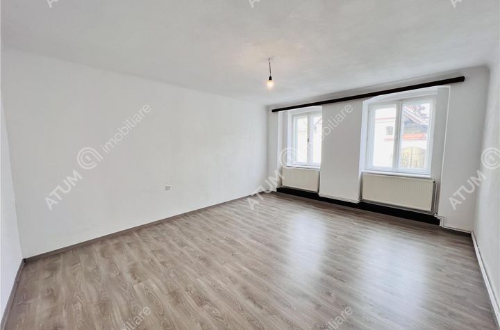 Apartament 3 camere de vanzare ORASUL DE JOS  - Sibiu anunturi imobiliare Sibiu