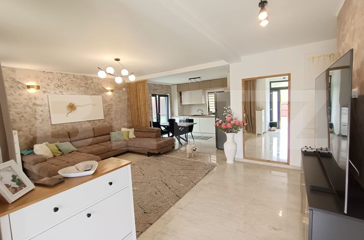 Casă - 4 camere de vanzare VLADICENI - Iasi anunturi imobiliare Iasi