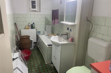 Apartament 3 camere de vanzare ULTRACENTRAL - Vrancea anunturi imobiliare Vrancea