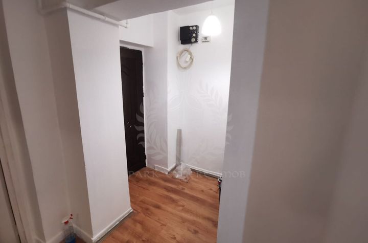 APARTAMENT CU 2 CAMERE DE VANZARE anunturi imobiliare Prahova
