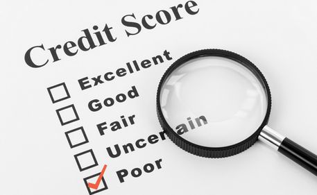 Clienţii prezenţi în Biroul de Credit au şanse să mai ia un împrumut