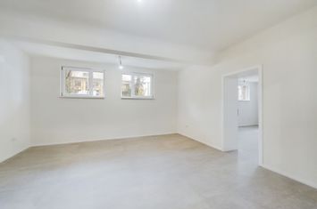 Apartament central 4 camere, foarte generos anunturi imobiliare Timis
