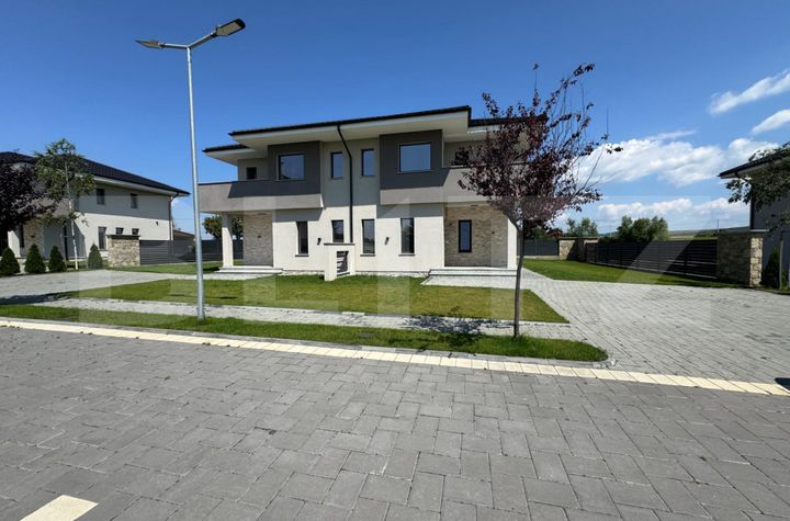 Vilă - 3 camere de vanzare SUCEAVA - Suceava anunturi imobiliare Suceava