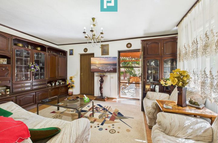 Casa de caramida cu 3 camere zona uta anunturi imobiliare Arad