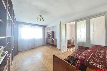 Apartament 3 camere de vanzare CENTRAL - Bacau anunturi imobiliare Bacau
