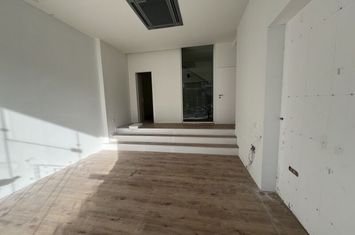 Spațiu comercial 150 mp în centrul Serres anunturi imobiliare Grecia