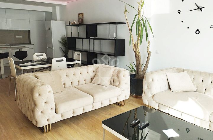 Apartament modern 3 camere de vanzare cartierul Luceafarul anunturi imobiliare Bihor