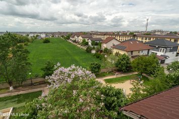 Duplex 4 camere cu priveliste in Cartierul Verde anunturi imobiliare Bucuresti
