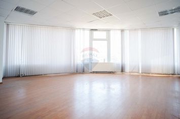 Spațiu comercial de 70mp de închiriat în zona Podul de Piatră anunturi imobiliare Iasi