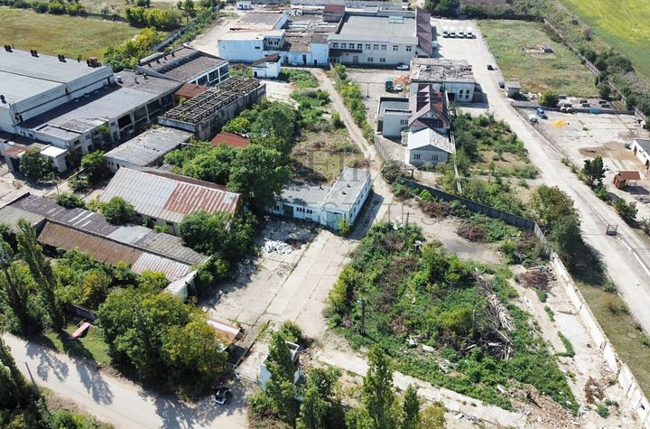 Complex industrial cu 4 hale și teren 15.568 mp in Salonta anunturi imobiliare Bihor