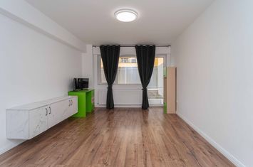 Apartament 2 camere, 3 Locuri Parcare, Curte și Boxă anunturi imobiliare Iasi