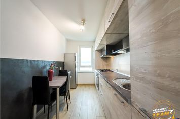 Apartament 2 camere de vanzare TRACTORUL - Brasov anunturi imobiliare Brasov