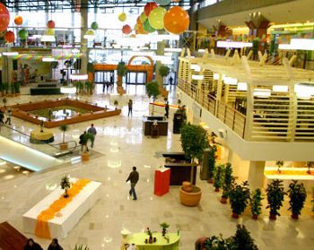 Intretinerea unui mall in Bucuresti, mai scumpa decat in Anglia
