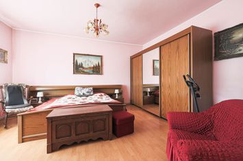 Casă spațioasă cu 4 dormitoare în Nădlac – gata de mutare! anunturi imobiliare Arad