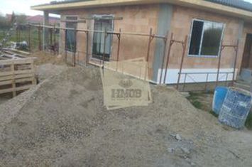 Casă - 4 camere de vanzare LAZURI - Satu Mare anunturi imobiliare Satu Mare