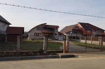 Casă - 5 camere de vanzare LAPUSEL - Maramures anunturi imobiliare Maramures