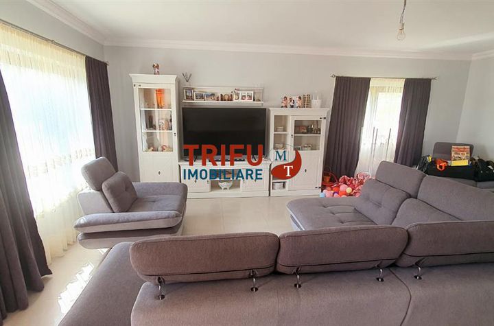 Casă - 3 camere de vanzare CENTRAL - Alba anunturi imobiliare Alba