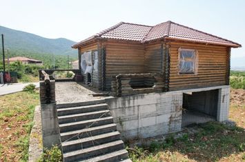 Casă din lemn 50 mp în Kallifitos, teren 542 mp anunturi imobiliare Grecia