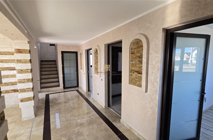 Vilă - 5 camere de vanzare MOARA - Suceava anunturi imobiliare Suceava