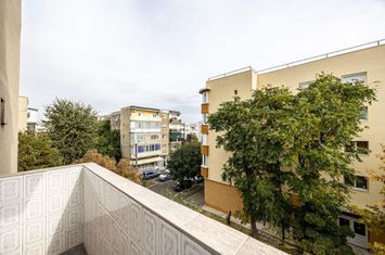 De vânzare apartament spațios cu 2 camere decomandat etaj 3 Comision 0 anunturi imobiliare Arad