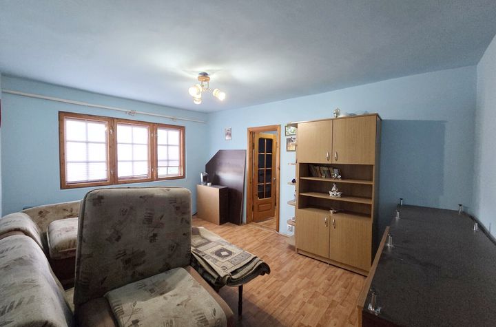 VANZARE 2 CAMERE - ORAS GAESTI - BLOC 29 anunturi imobiliare Dambovita