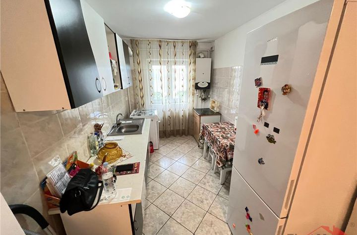 Apartament 2 camere de vanzare GARA - Vrancea anunturi imobiliare Vrancea