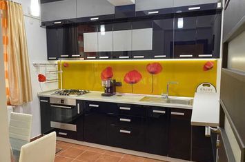 Vanzare apartament cu 3 camere  Decebal,adiacent, 2 parcari anunturi imobiliare Bucuresti